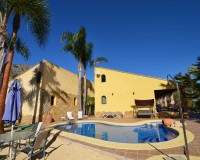 Herverkoop - Finca - Bolulla