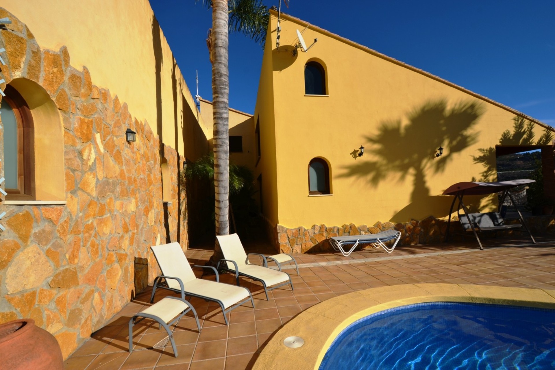 Herverkoop - Finca - Bolulla