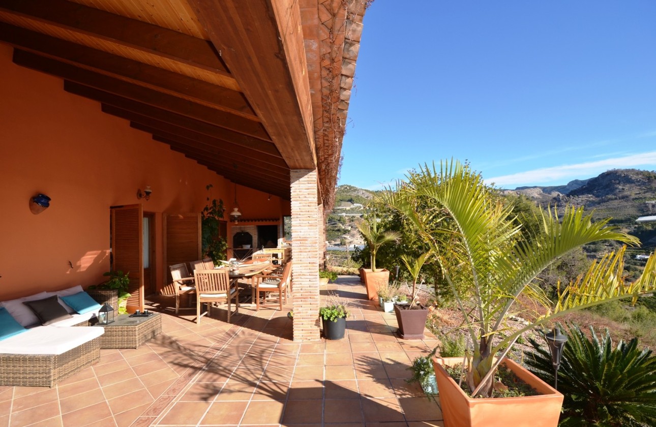 Herverkoop - Finca - Bolulla