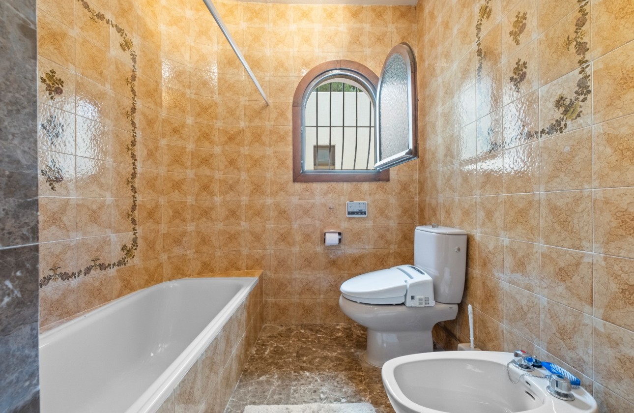 Herverkoop - Villa - Altea