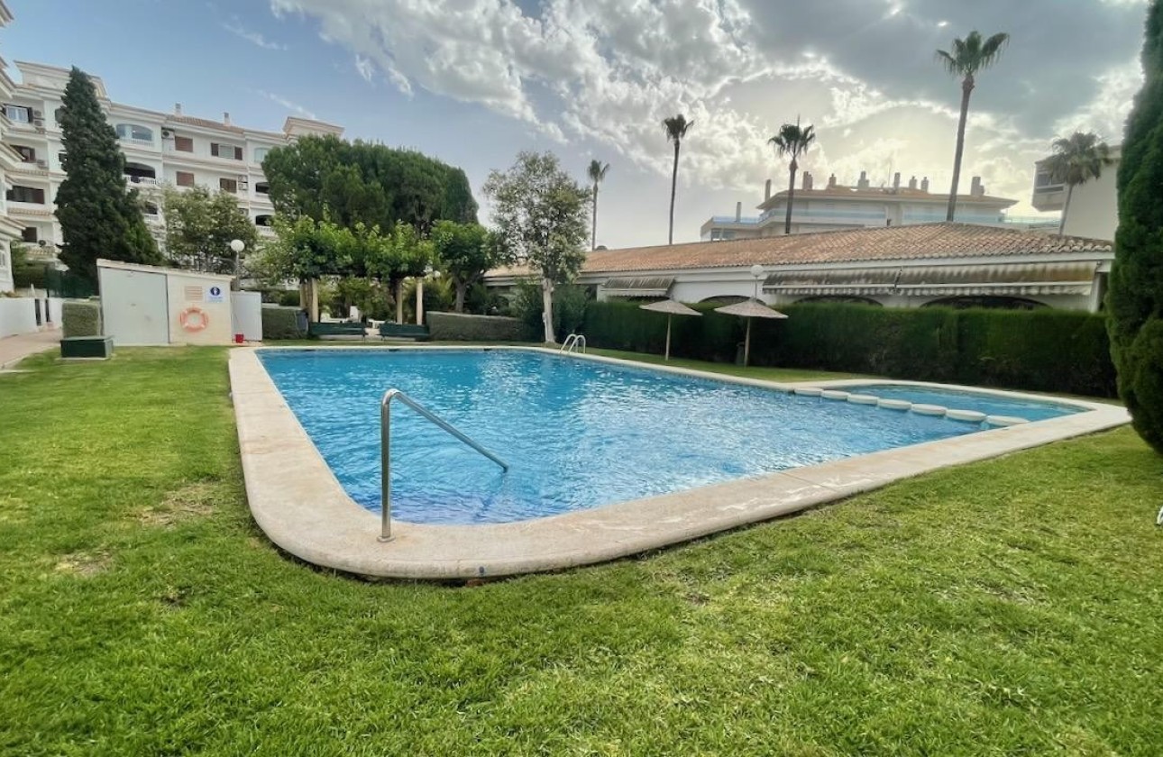 Resale - Apartment / flat - Albir