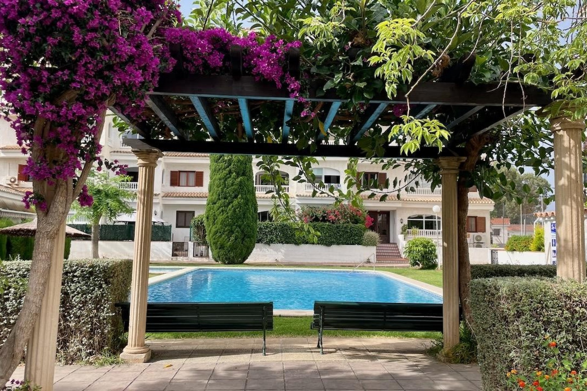 Resale - Apartment / flat - Albir