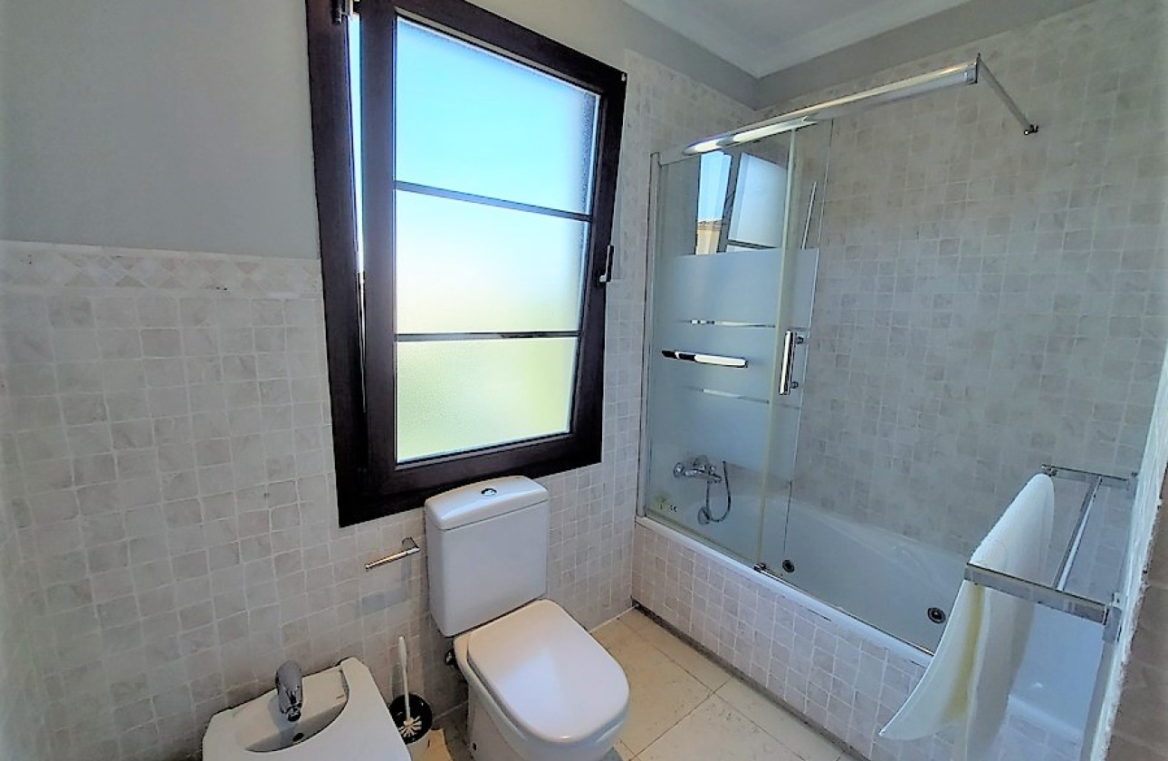 Resale - Apartment / flat - Altea