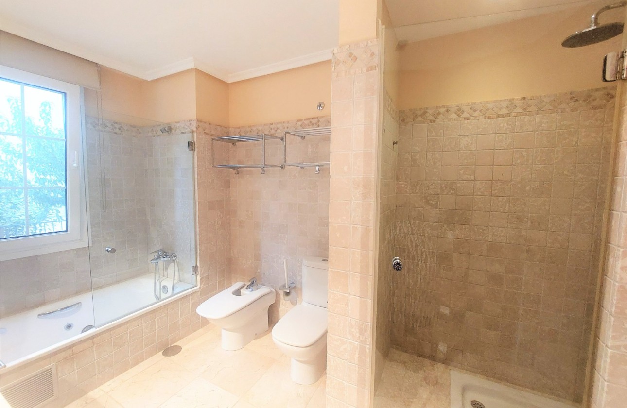 Resale - Apartment / flat - Altea