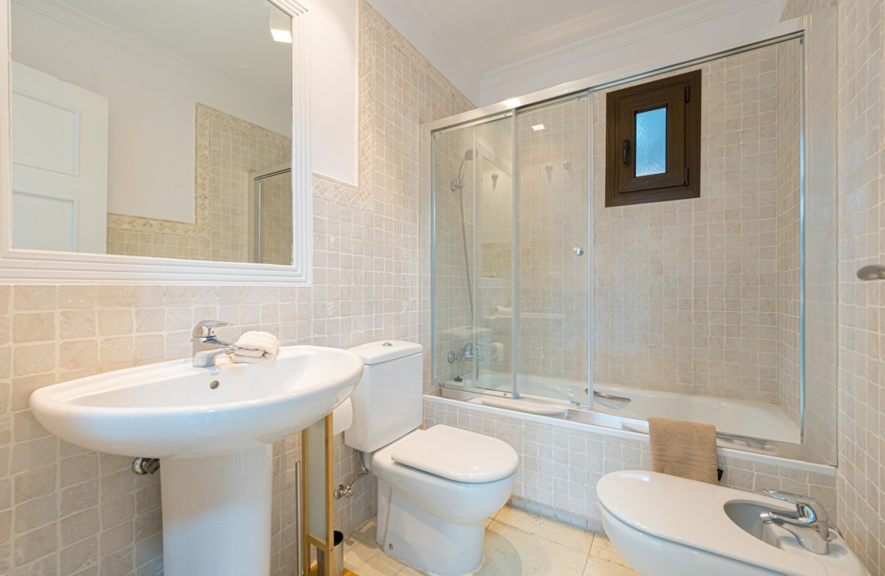 Resale - Apartment / flat - Altea