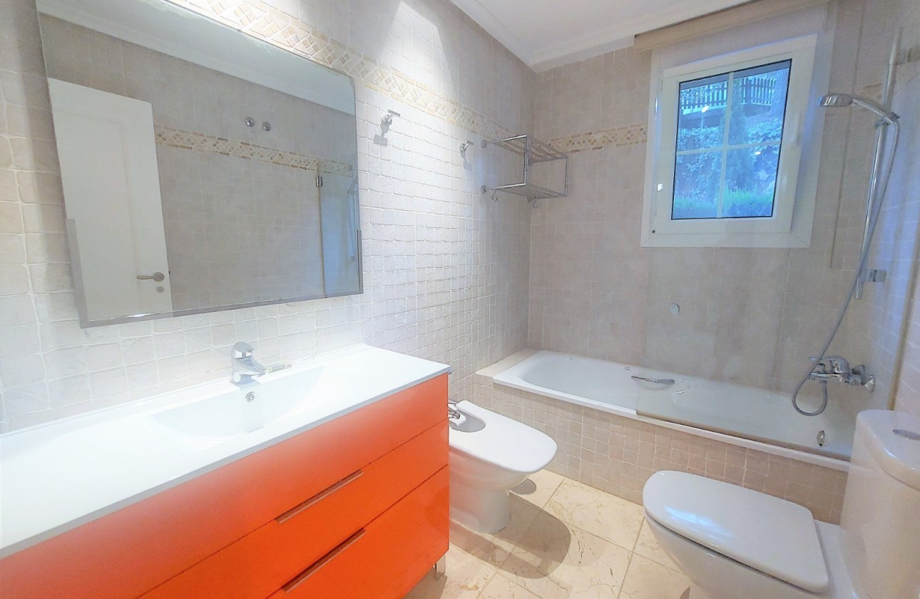 Resale - Apartment / flat - Altea