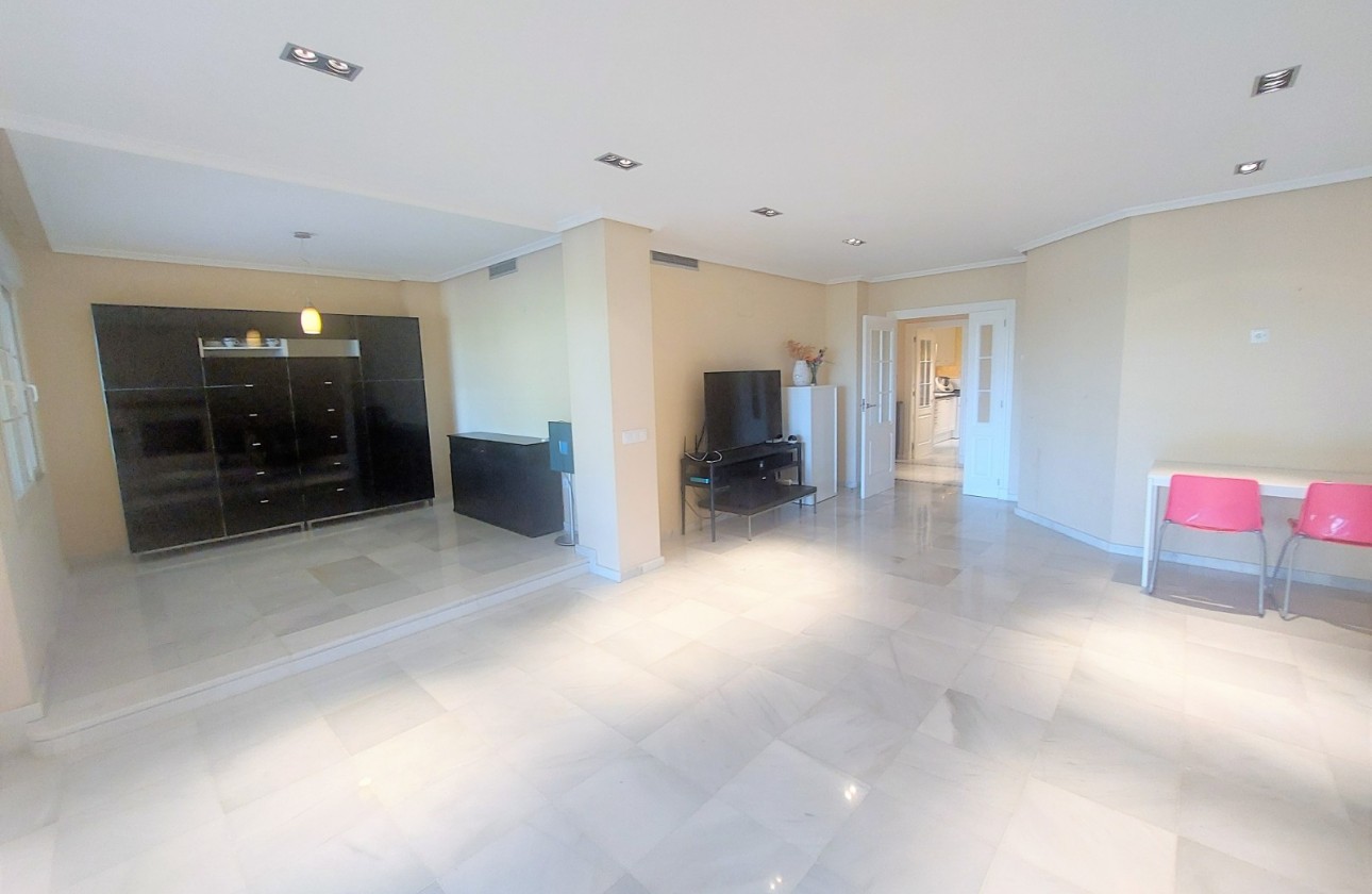 Resale - Apartment / flat - Altea
