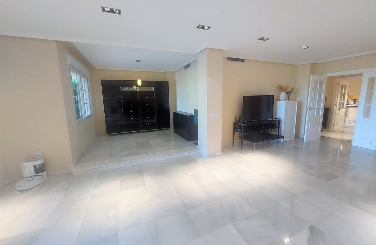 Resale - Apartment / flat - Altea