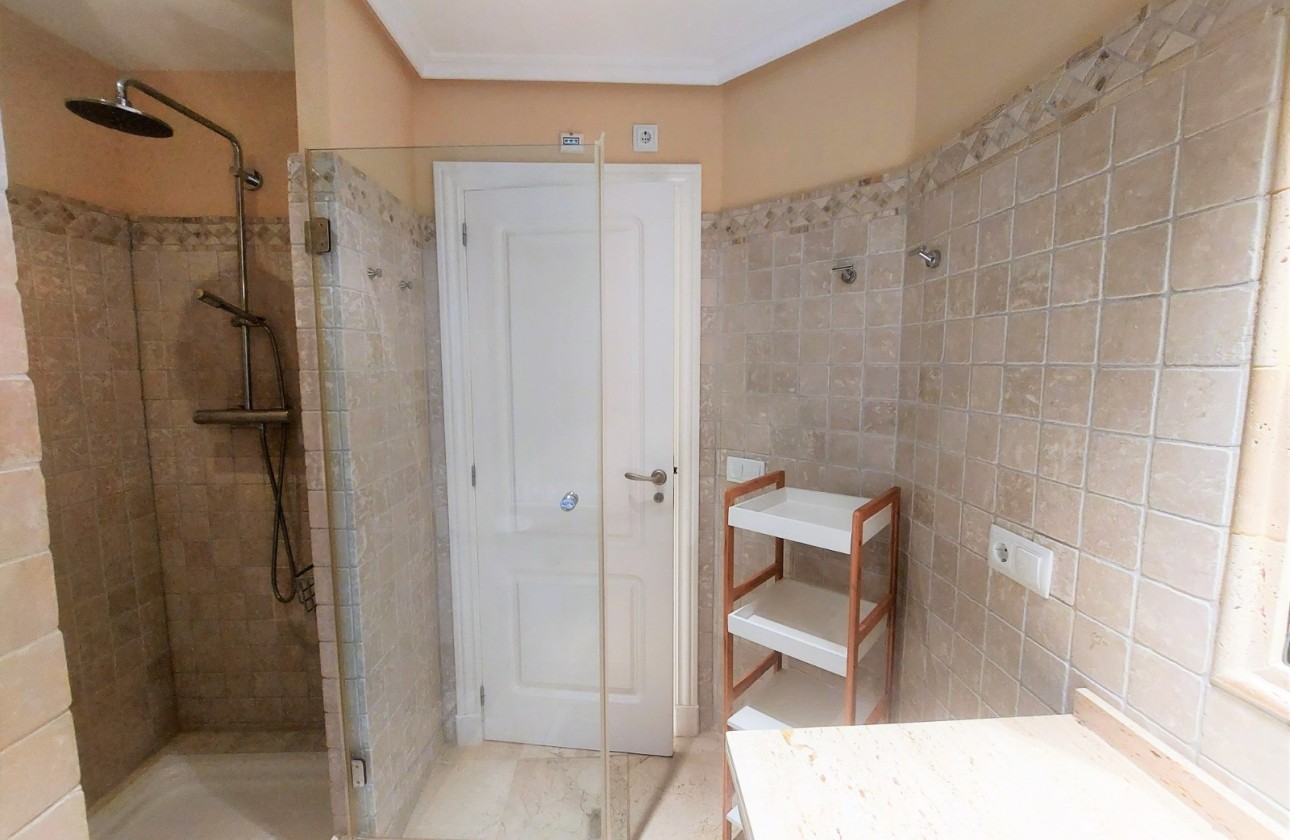 Resale - Apartment / flat - Altea