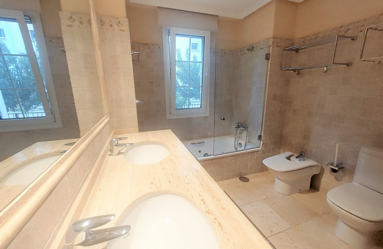 Resale - Apartment / flat - Altea