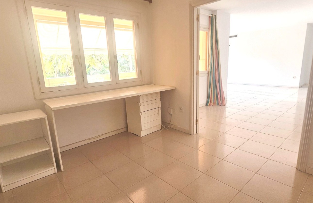 Resale - Apartment / flat - San Juan de Alicante