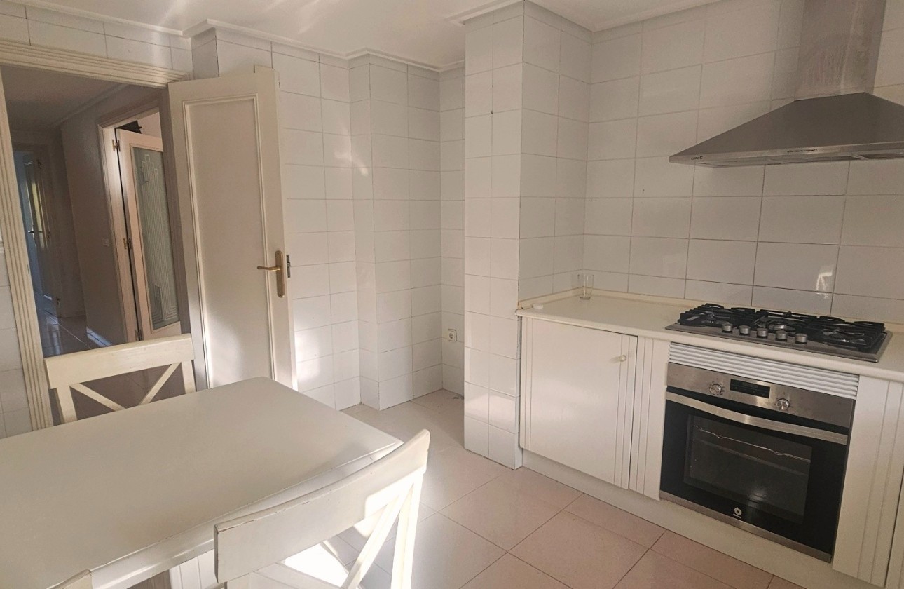 Resale - Apartment / flat - San Juan de Alicante