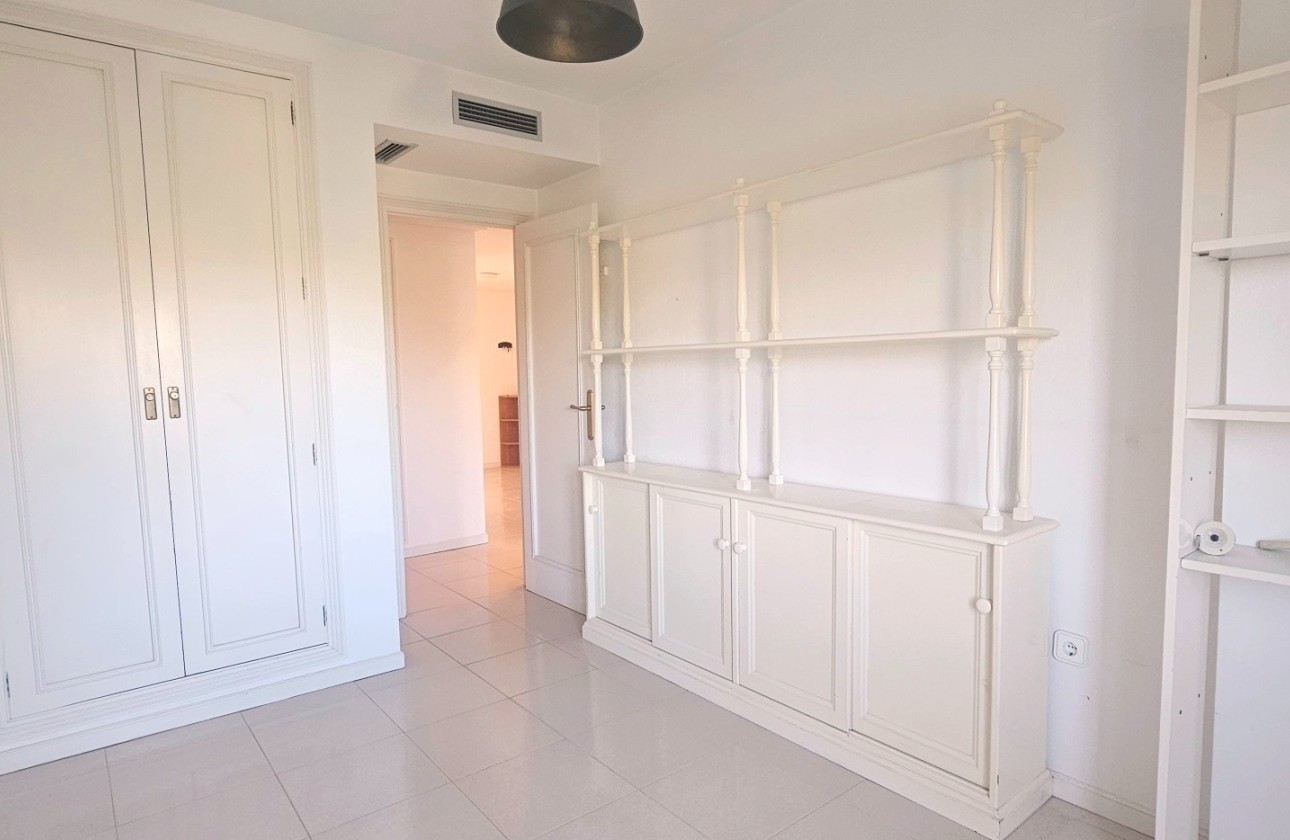 Resale - Apartment / flat - San Juan de Alicante