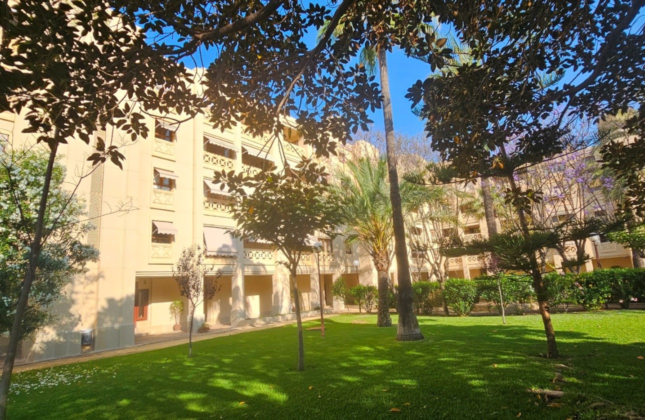 Resale - Apartment / flat - San Juan de Alicante
