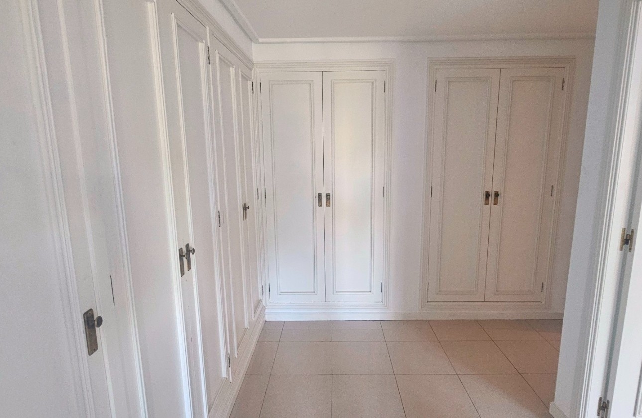 Resale - Apartment / flat - San Juan de Alicante