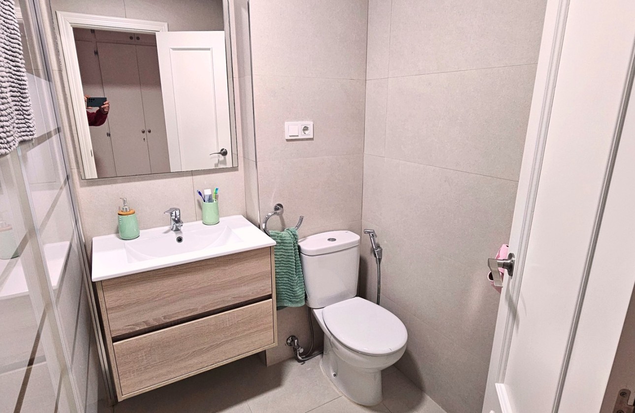 Resale - Apartment / flat - San Juan de Alicante