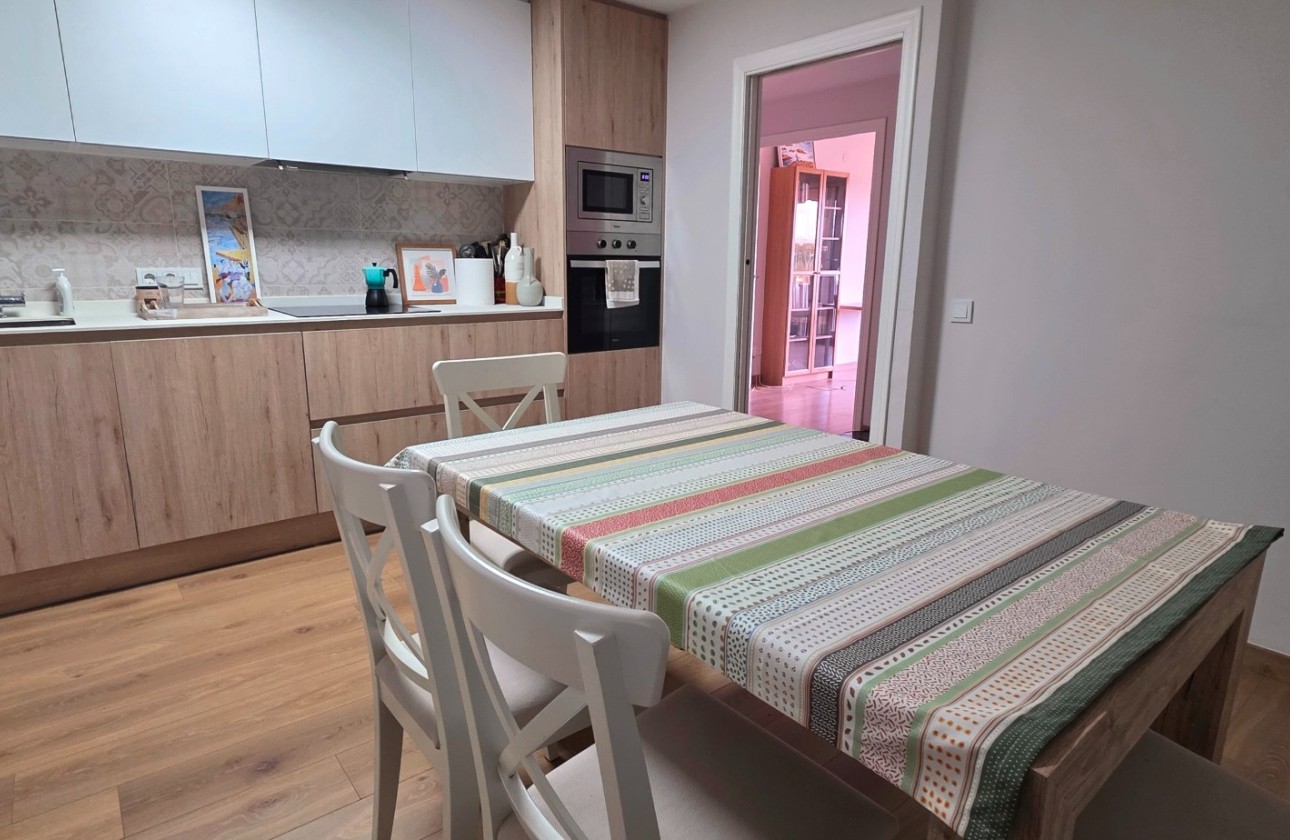 Resale - Apartment / flat - San Juan de Alicante