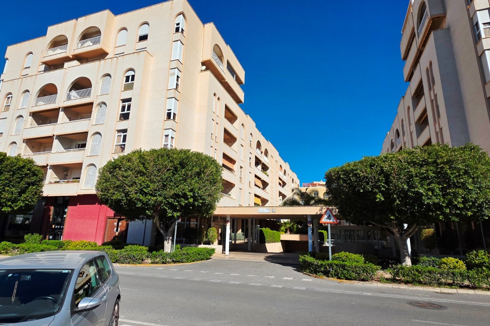 Resale - Apartment / flat - San Juan de Alicante