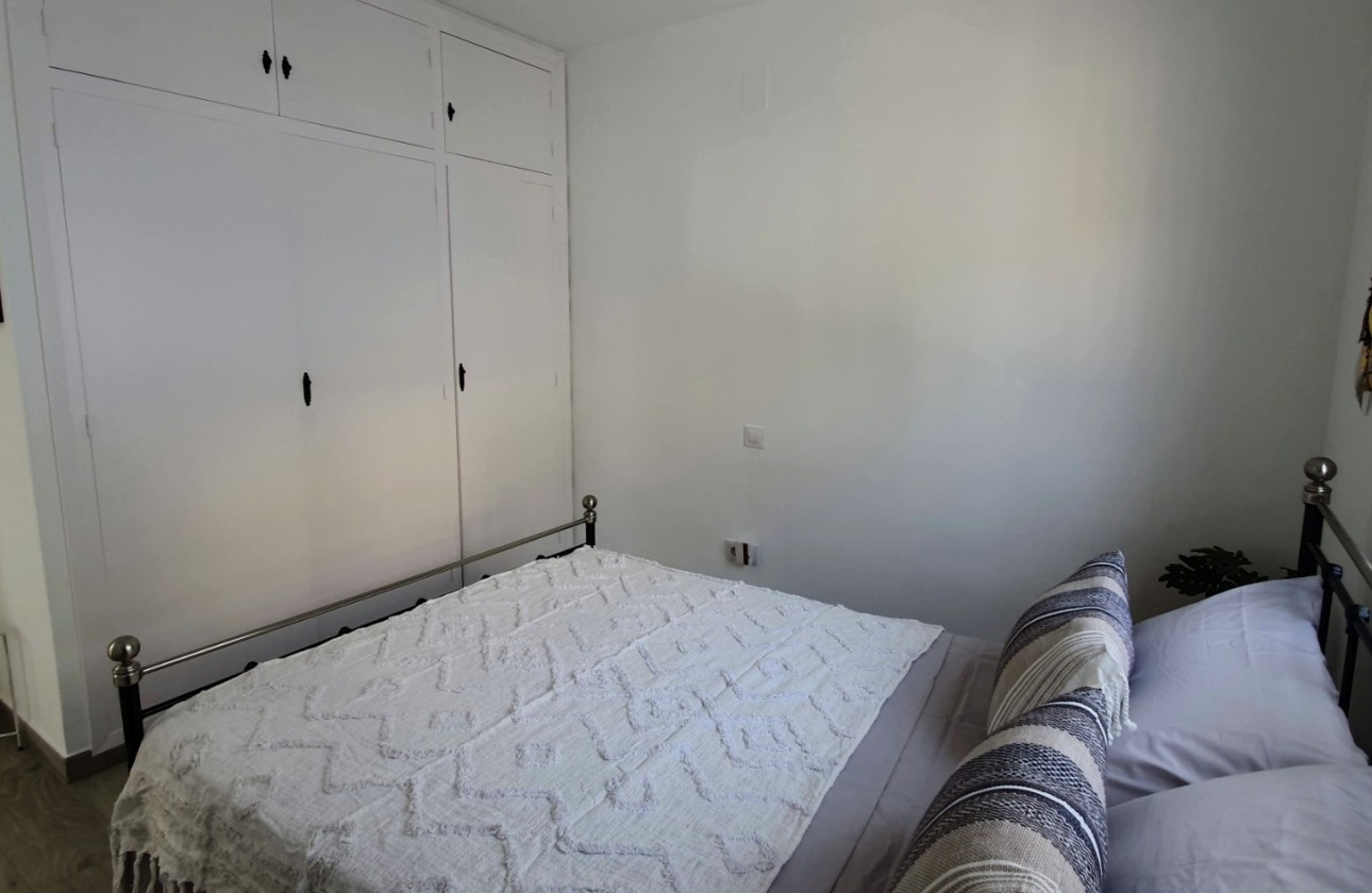 Resale - Semi-Detached Villa - Altea