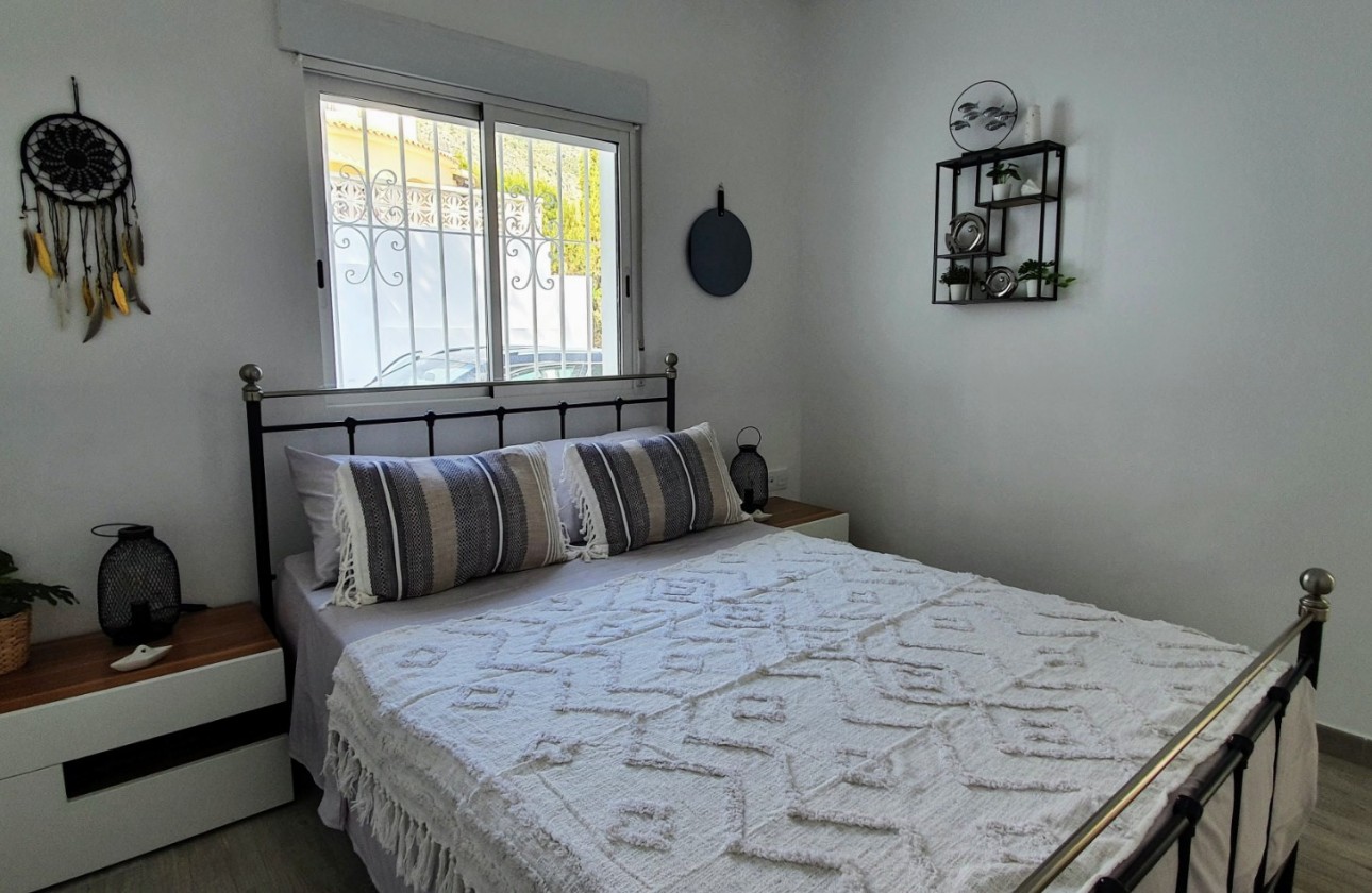 Resale - Semi-Detached Villa - Altea