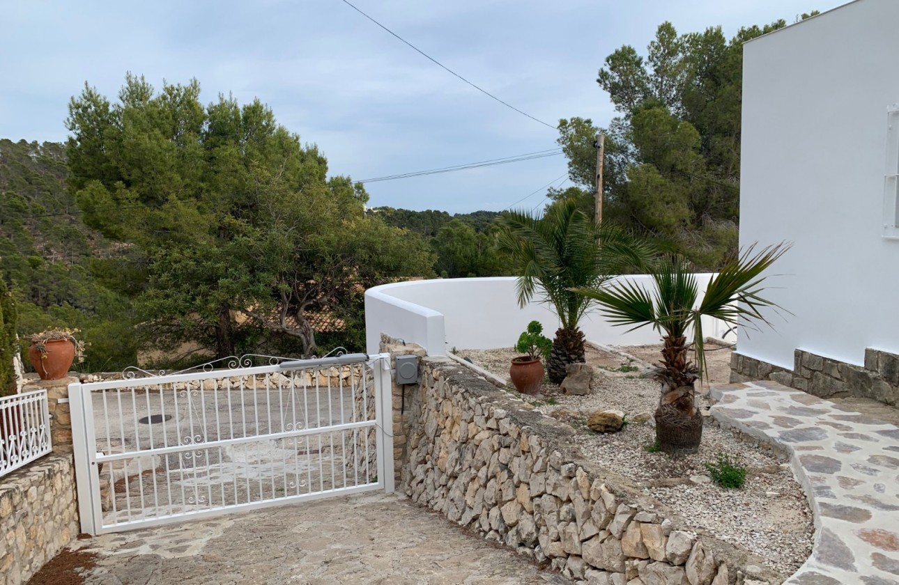 Resale - Semi-Detached Villa - Altea