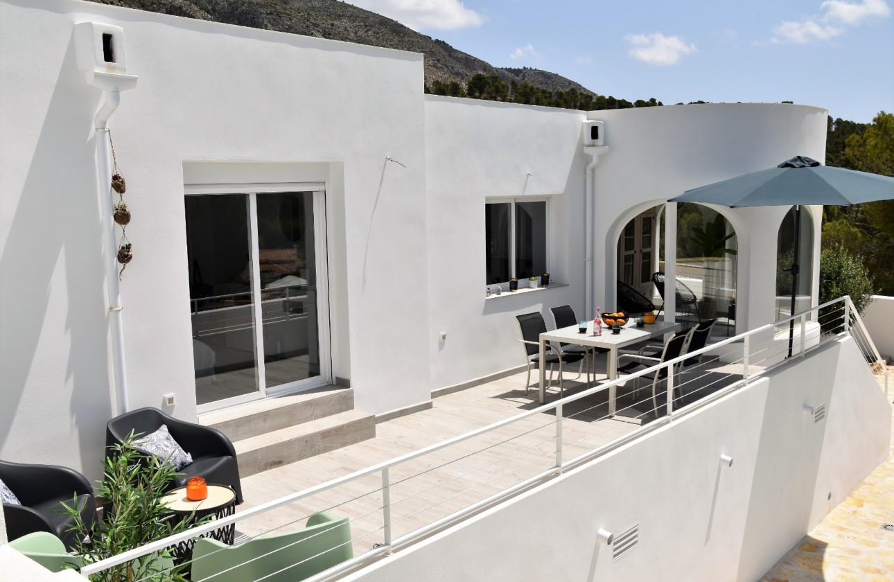 Resale - Semi-Detached Villa - Altea