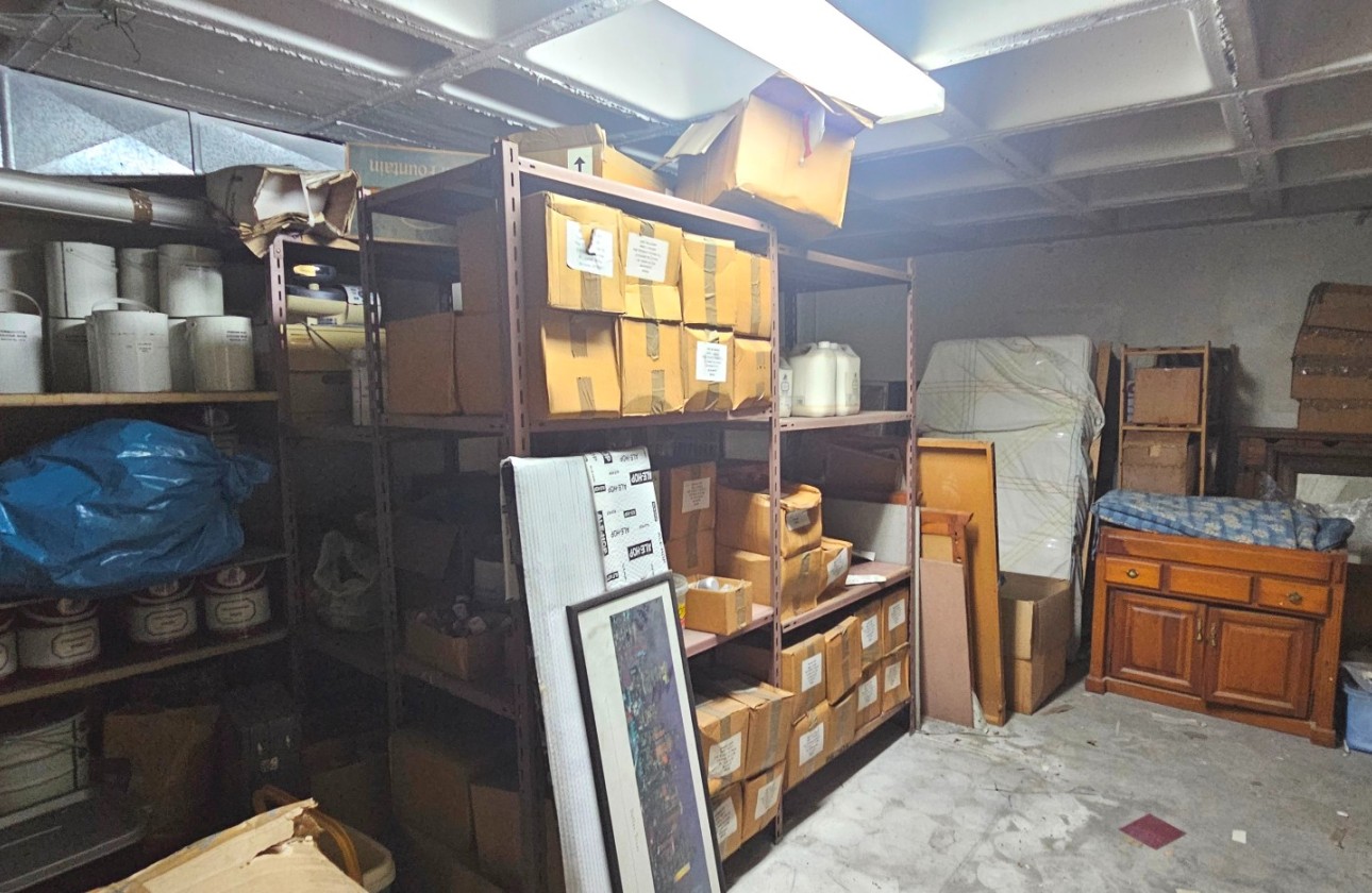 Resale - Storeroom - Altea