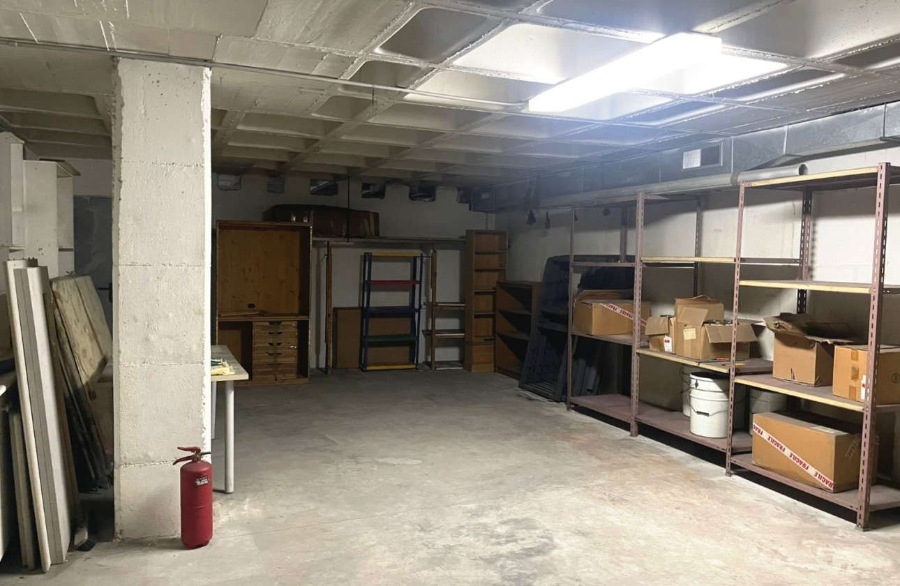 Resale - Storeroom - Altea