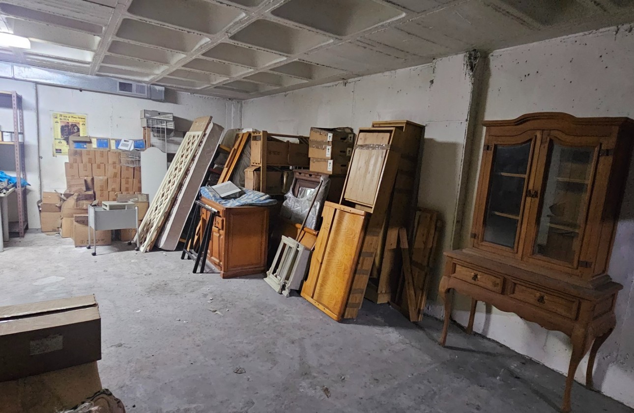 Resale - Storeroom - Altea