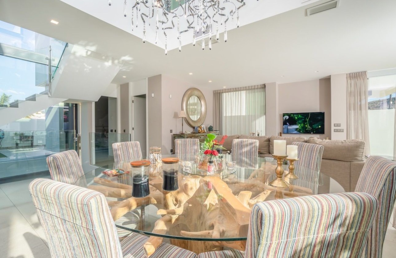 Resale - Villa - Albir