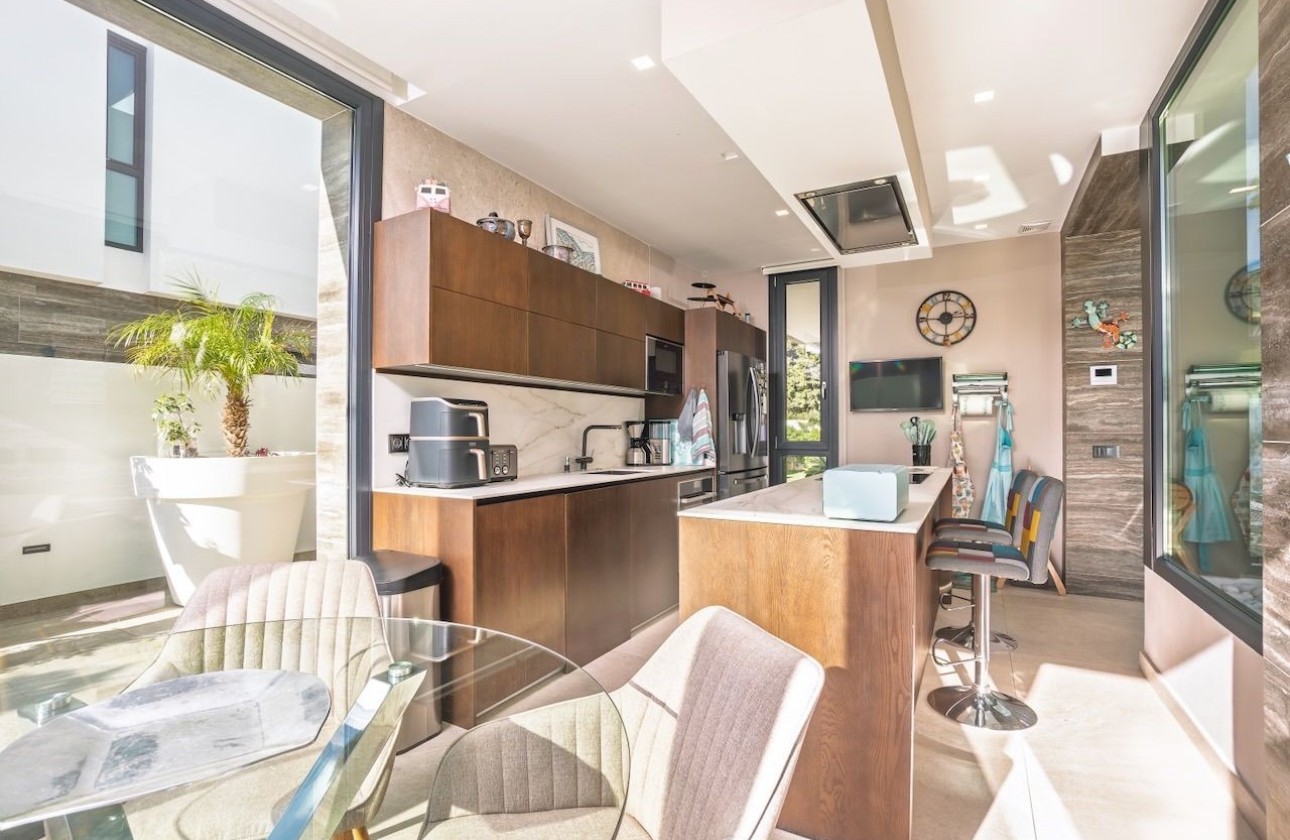 Resale - Villa - Albir