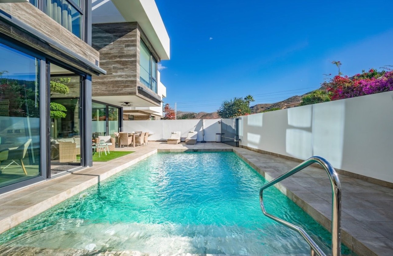 Resale - Villa - Albir