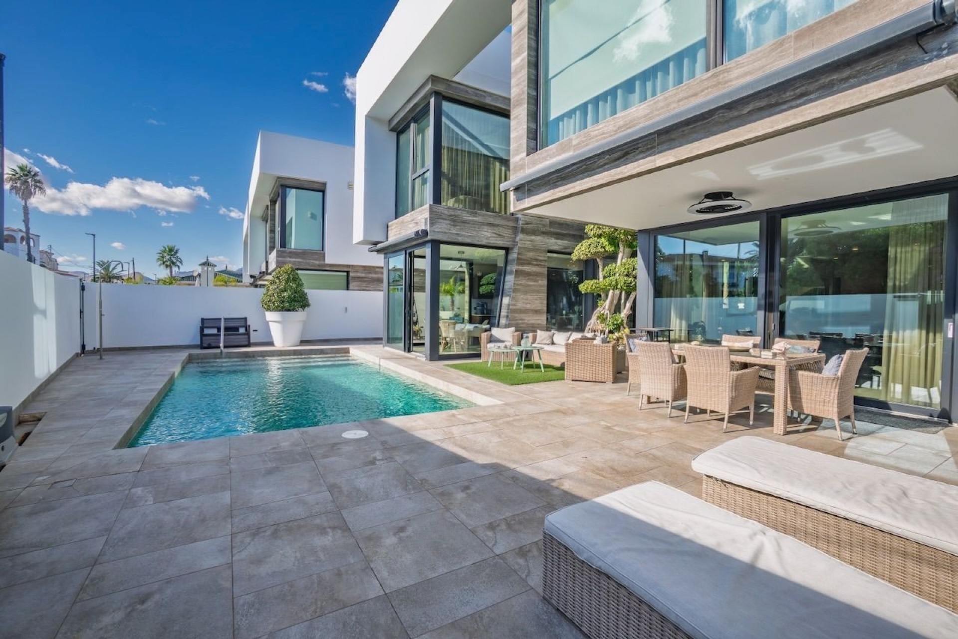 Resale - Villa - Albir