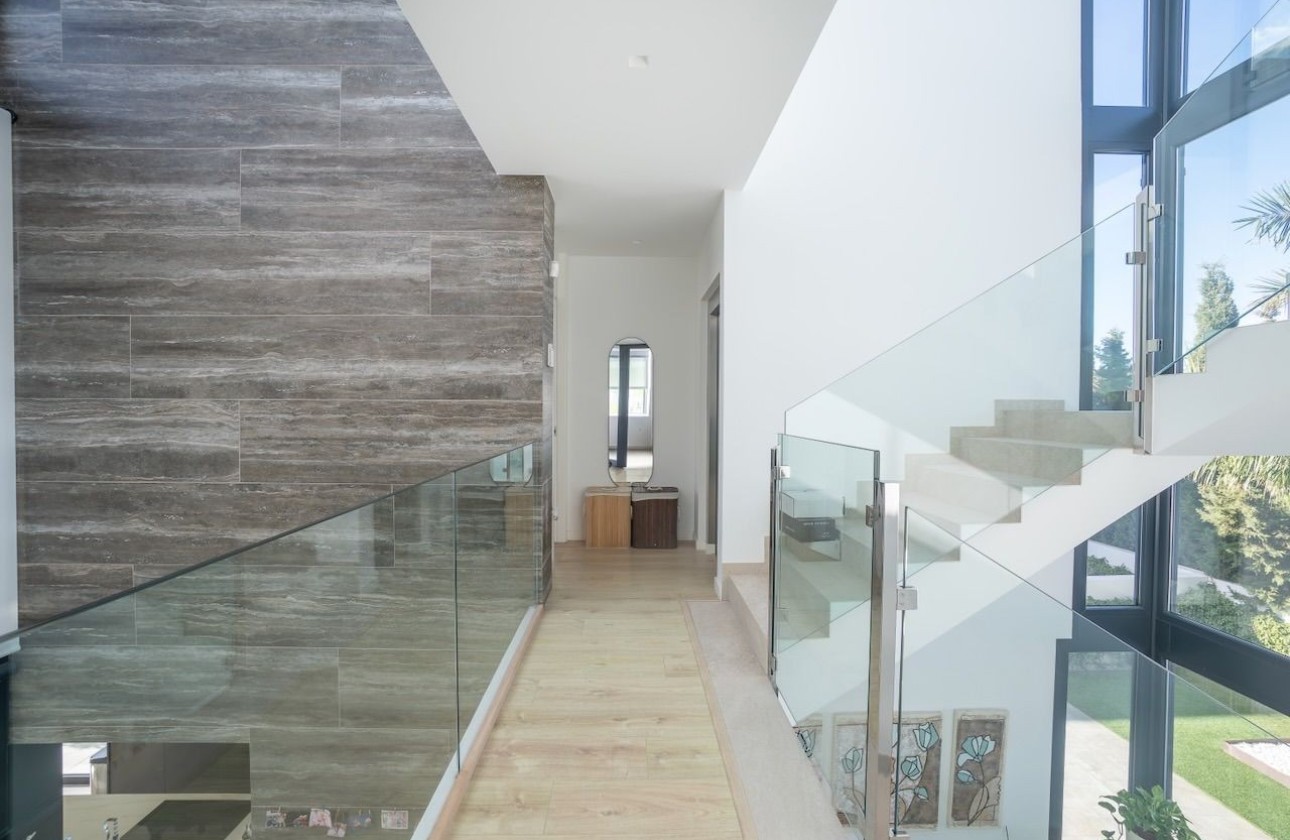 Resale - Villa - Albir