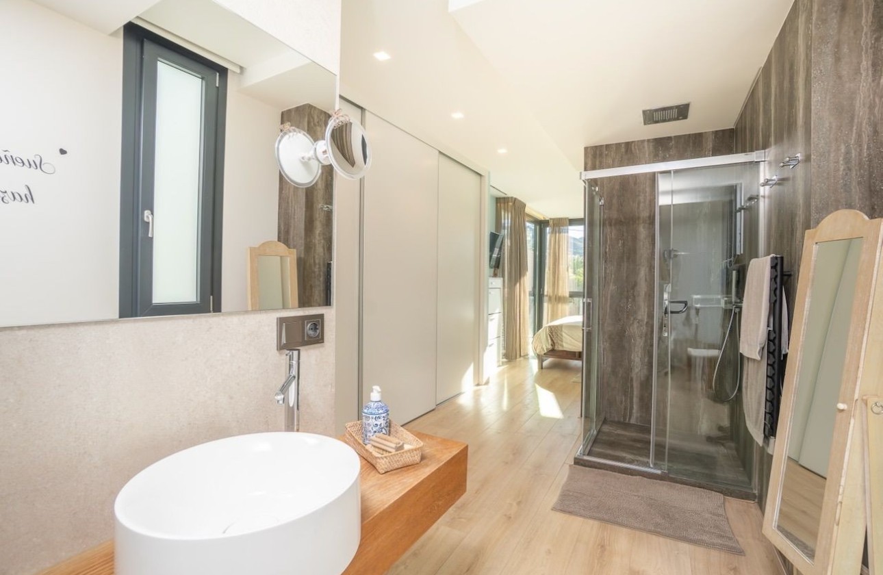 Resale - Villa - Albir