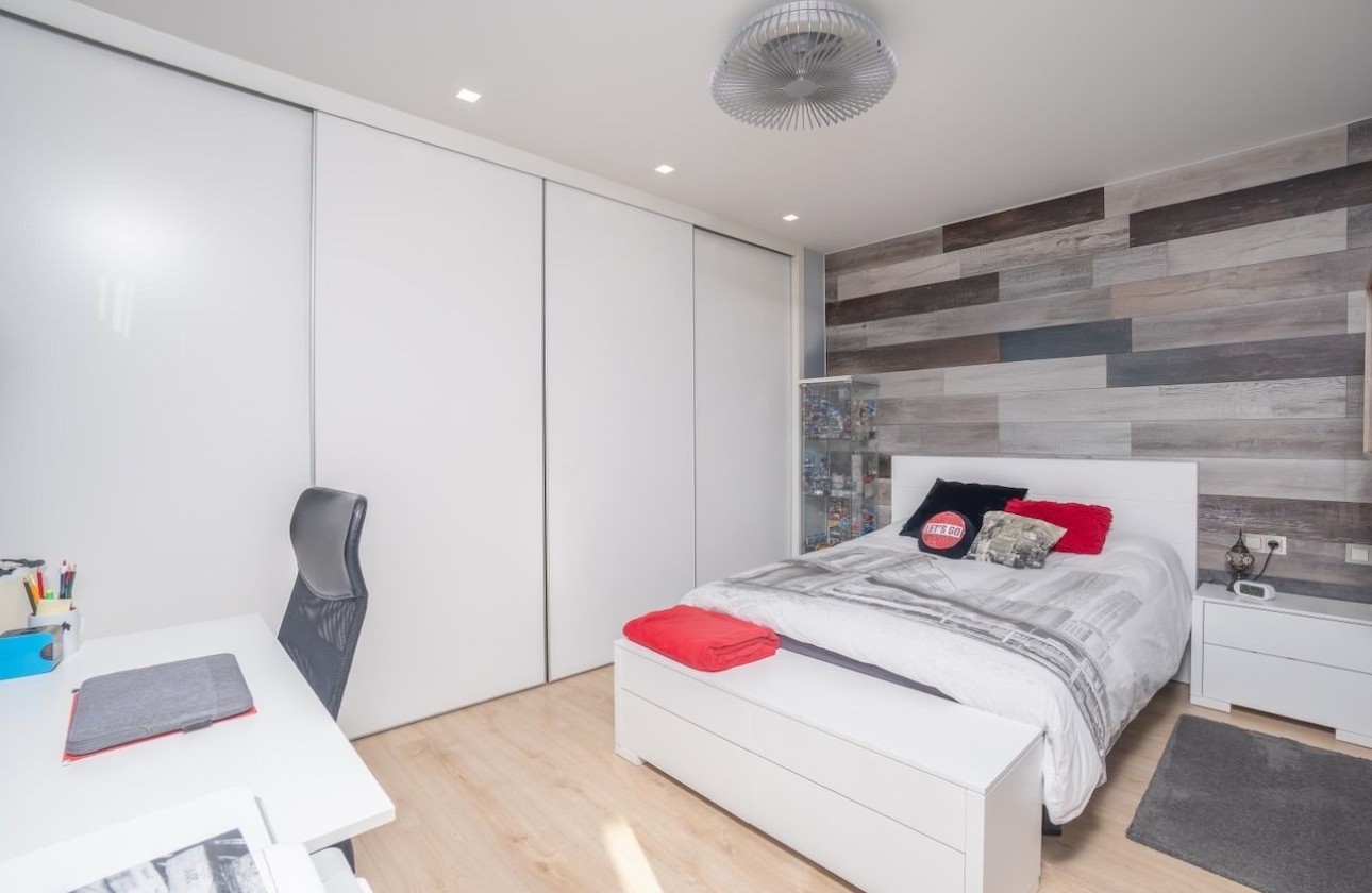 Resale - Villa - Albir