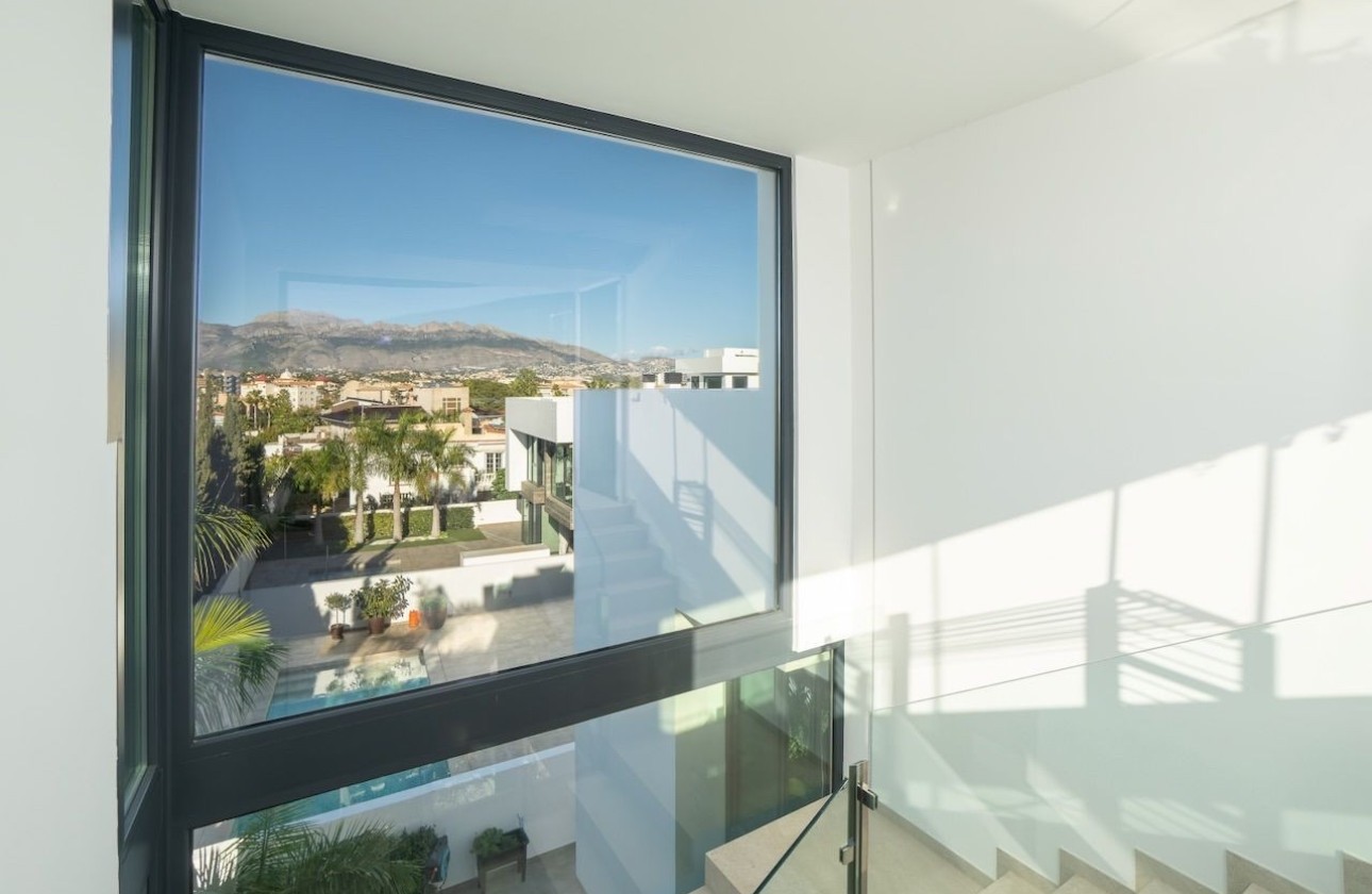 Resale - Villa - Albir