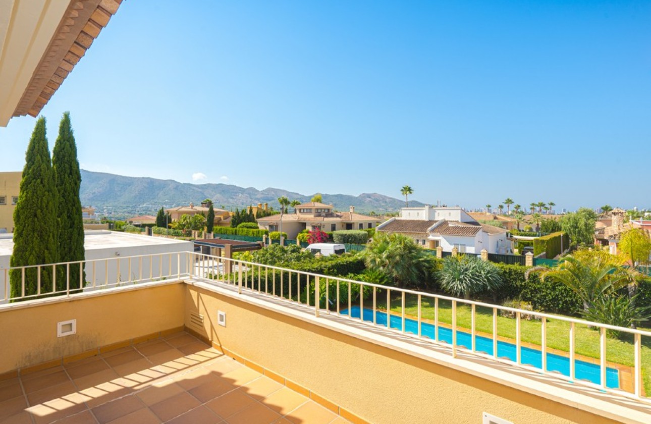 Resale - Villa - Albir