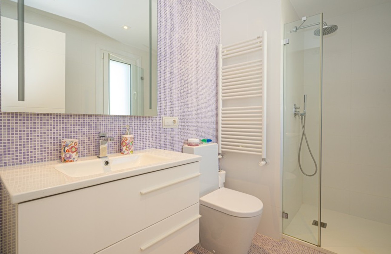 Resale - Villa - Albir