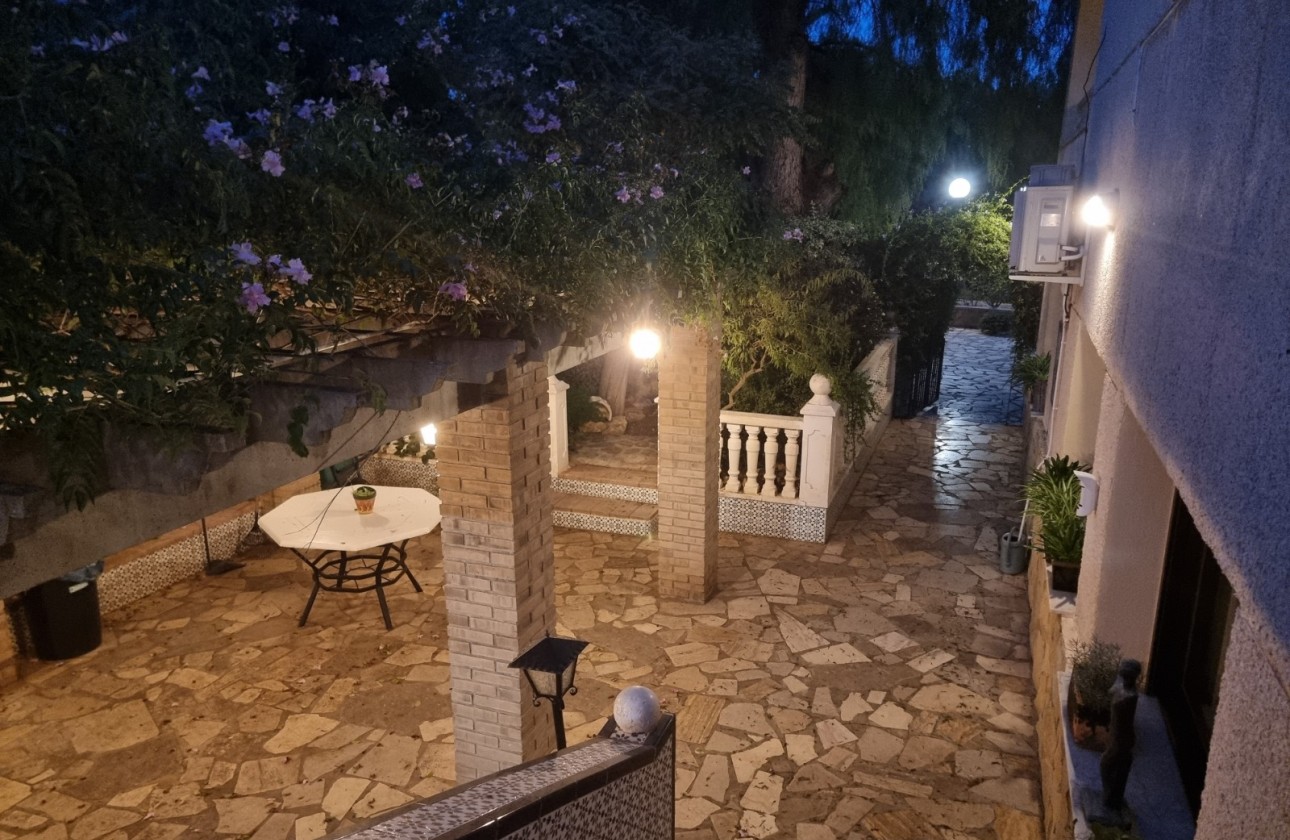Resale - Villa - Alfas del Pí