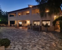 Resale - Villa - Alfas del Pí