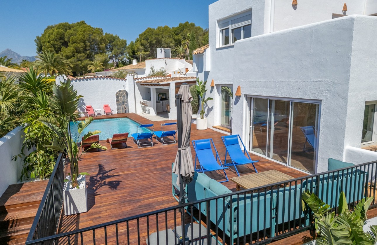 Resale - Villa - Altea