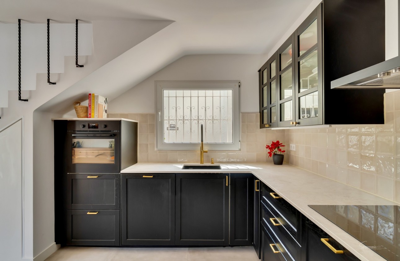 Resale - Villa - Altea