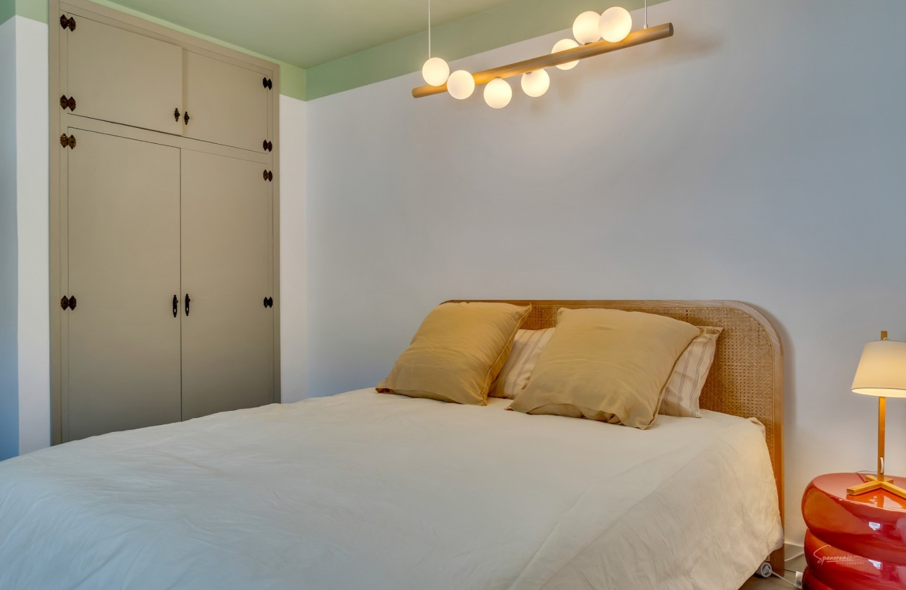 Resale - Villa - Altea