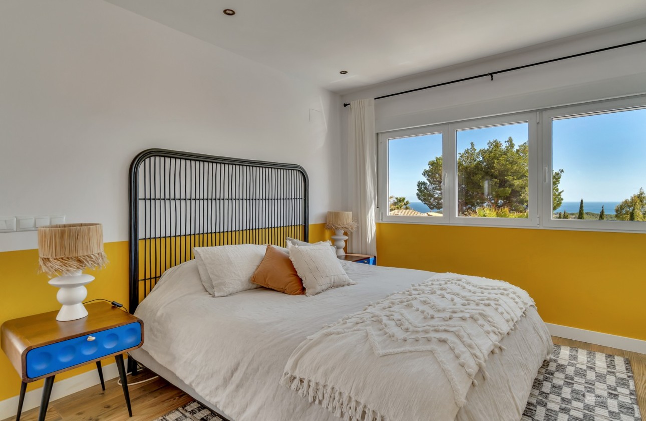 Resale - Villa - Altea