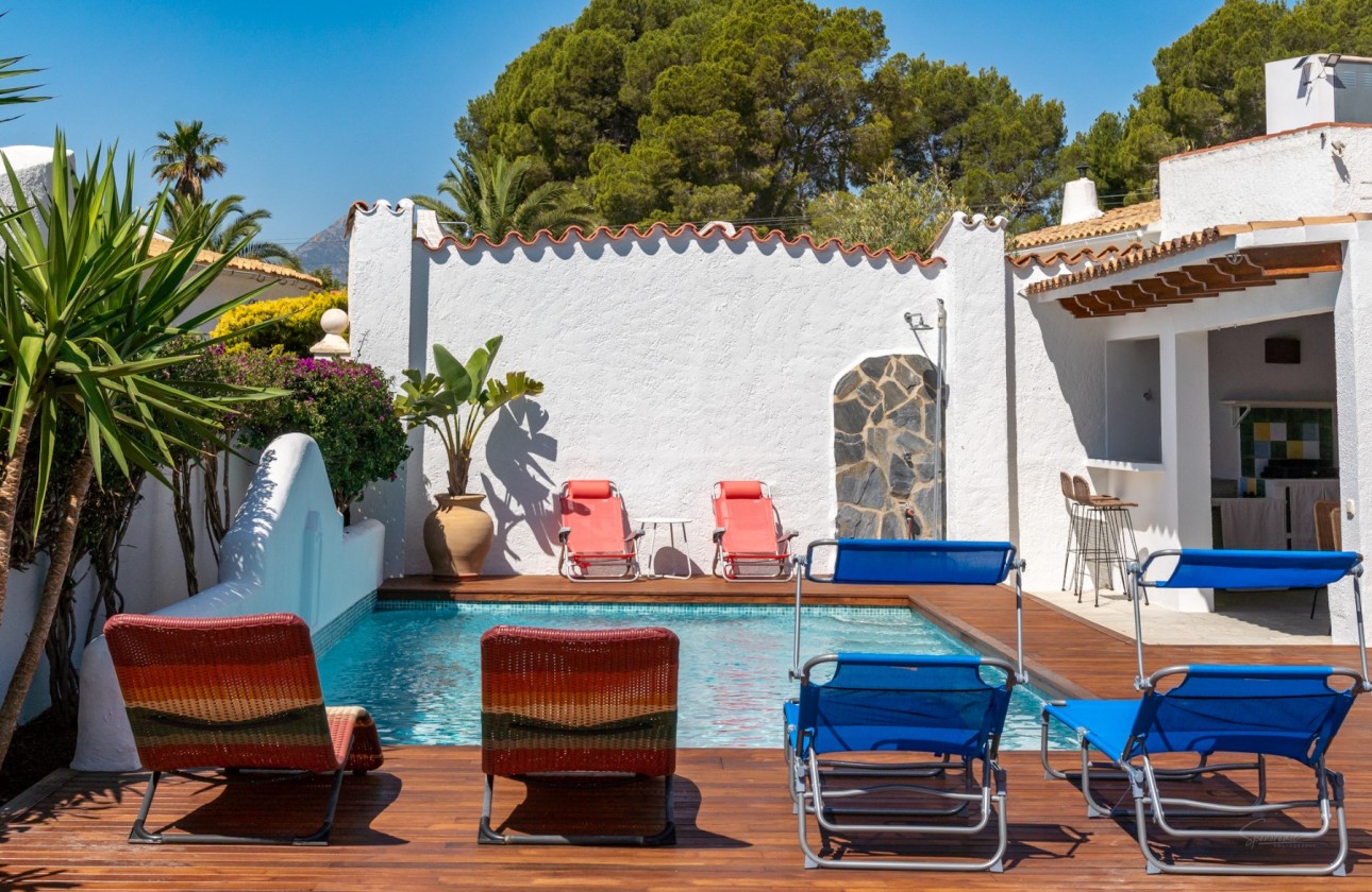 Resale - Villa - Altea