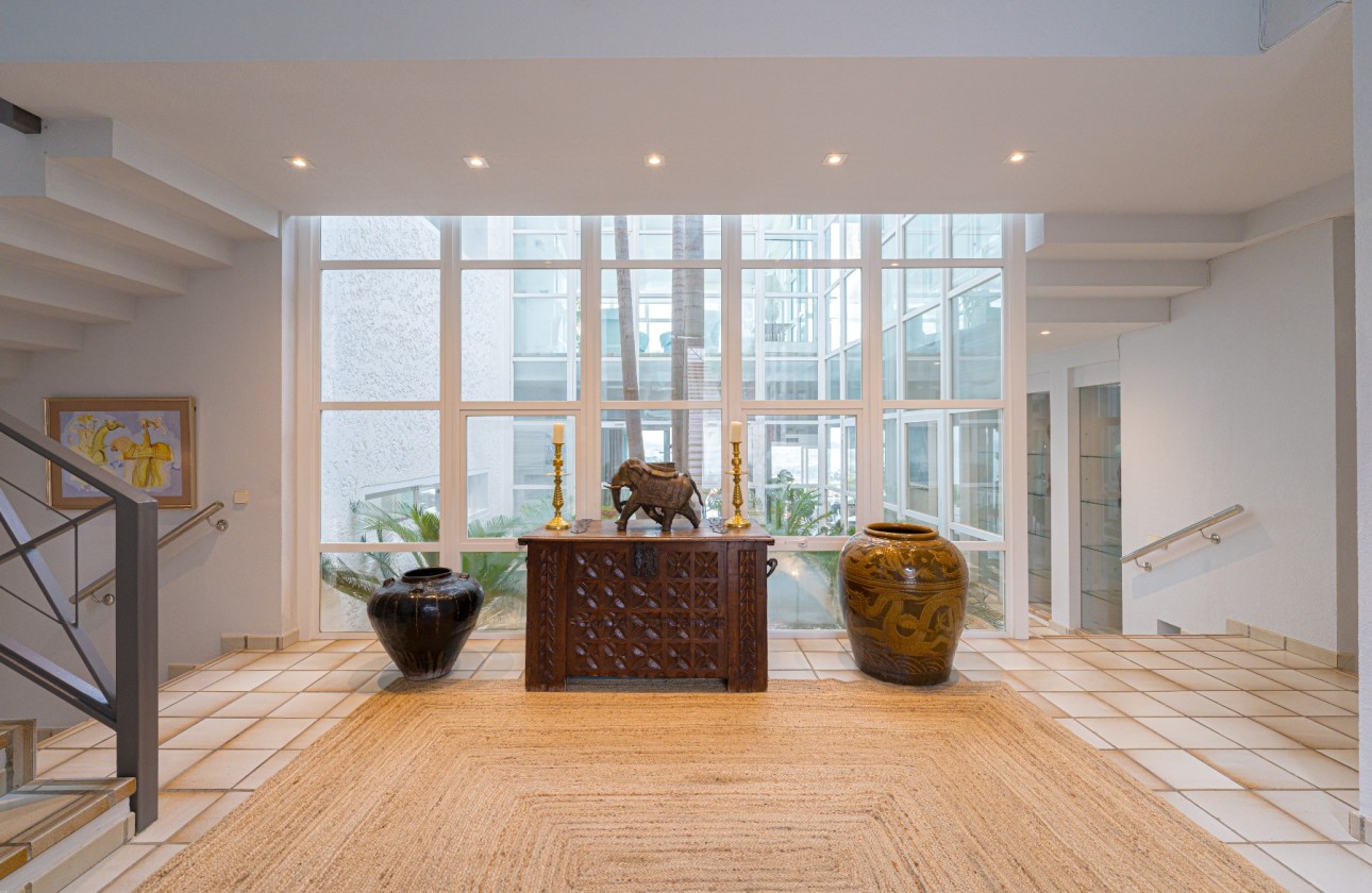 Resale - Villa - Altea