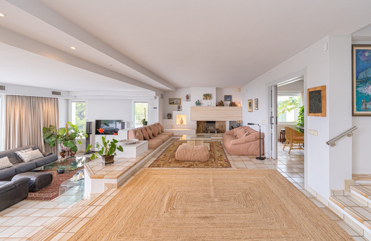 Resale - Villa - Altea