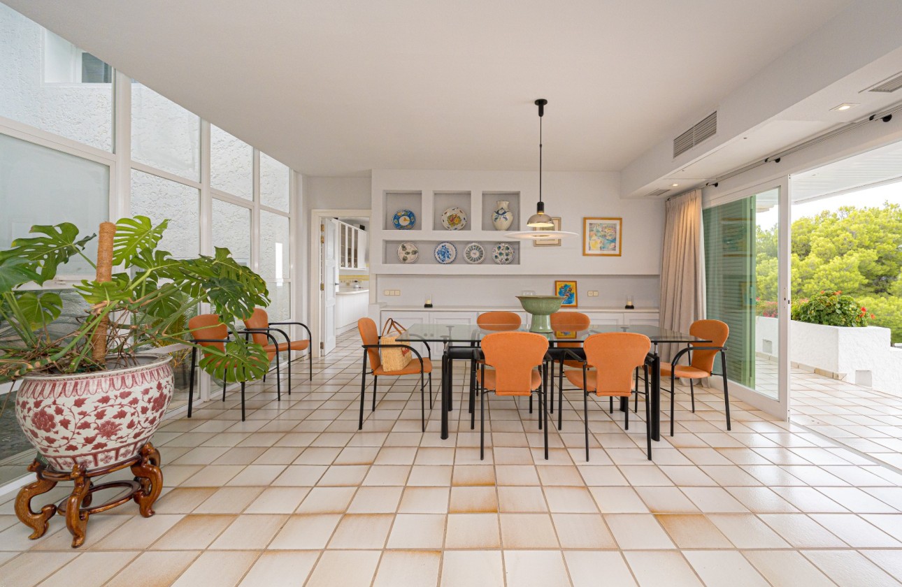 Resale - Villa - Altea