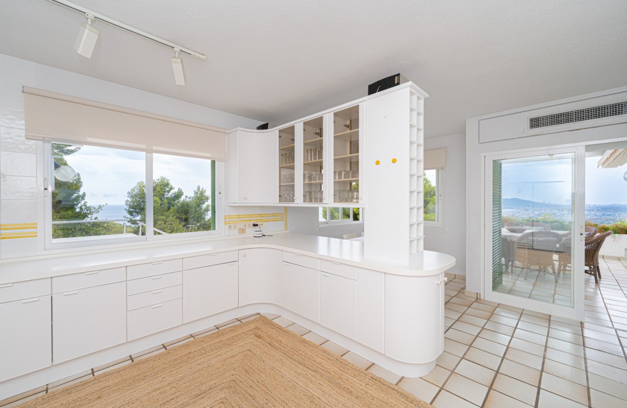 Resale - Villa - Altea